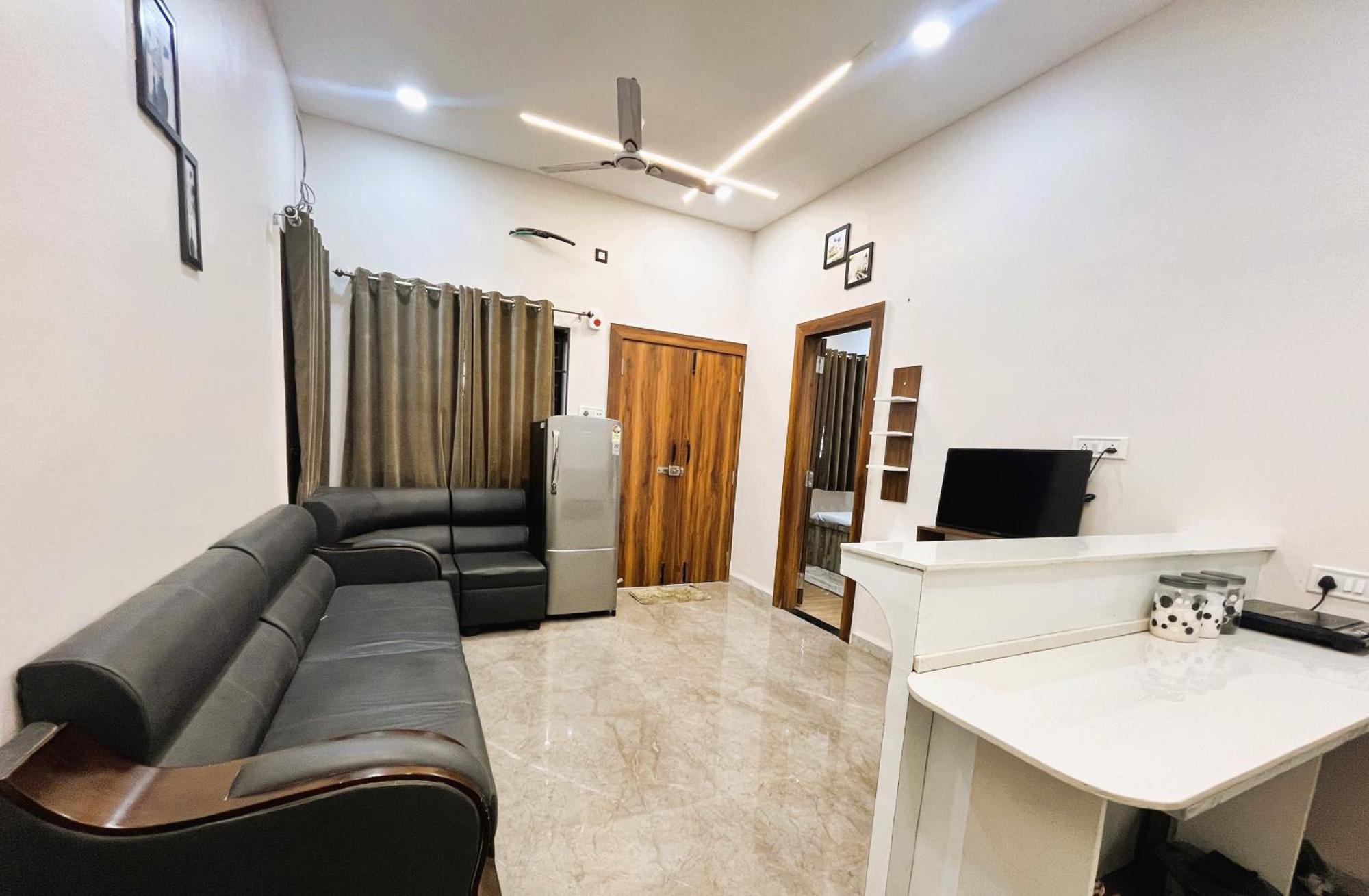 Shree Stay Inn Luxe' Holiday Home Ujjain Buitenkant foto